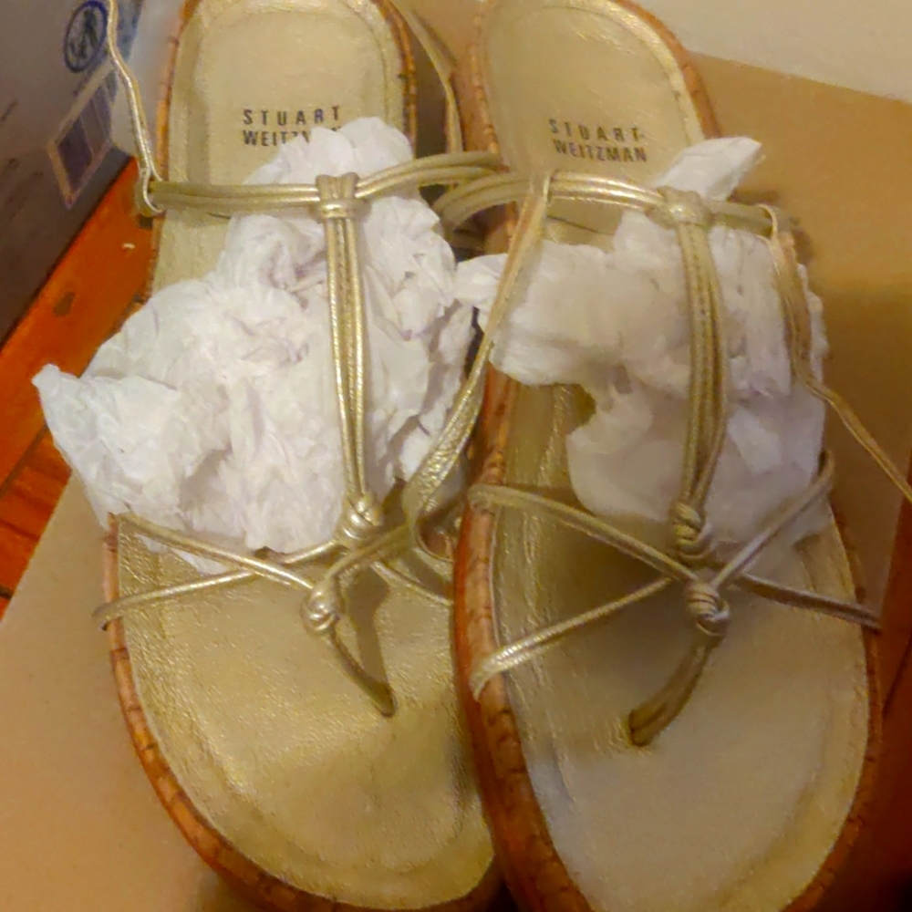 Stuart Weitzman Matty Sandals 38 gold